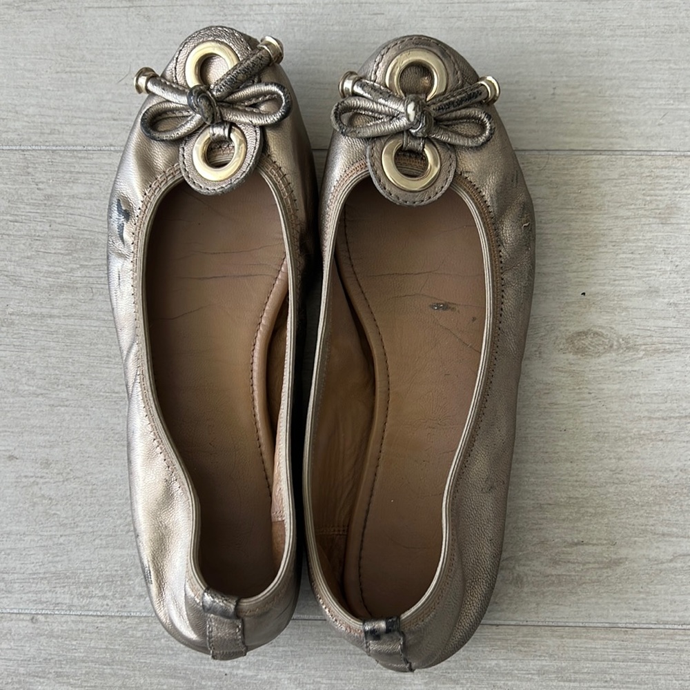 Elie Tahari Janine Driving Flats Size 7